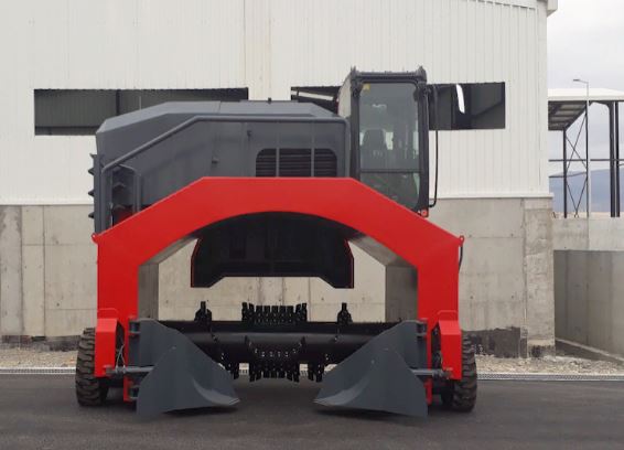 Самоходный ворошитель компоста EYS KYK 55